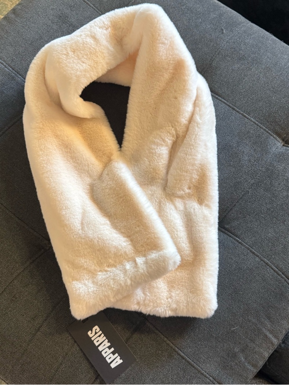 Apparis Kai Pluche Faux Fur Pull Through Scarf Ivory